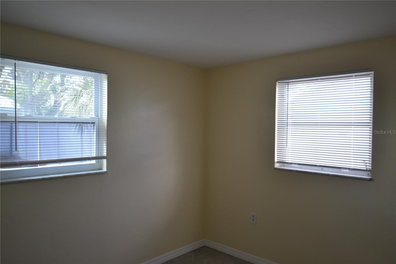 HOLIDAY LAKE ESTATES - Residential Lease