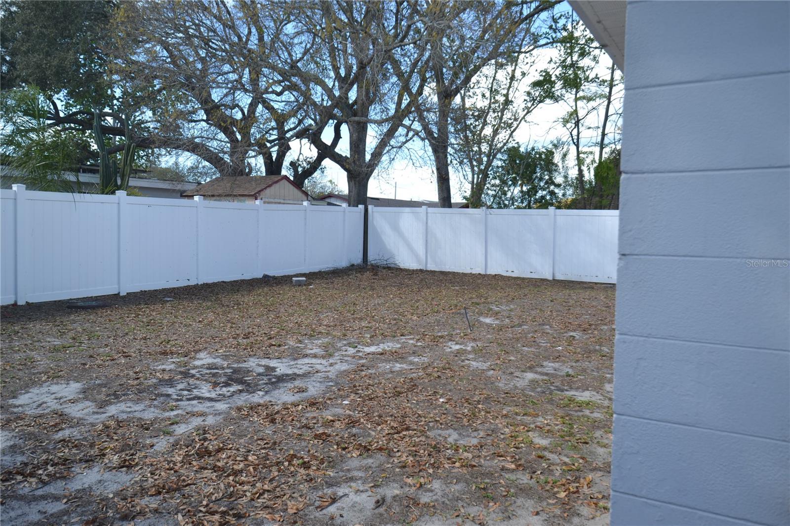 HOLIDAY LAKE ESTATES - Residential Lease