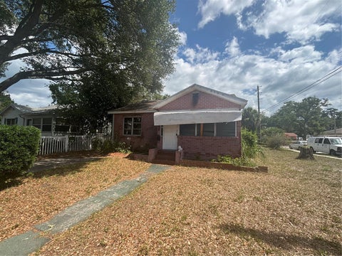 Photo of 698 Paris Avenue S, St Petersburg, FL 33701 (MLS # TB8541374)