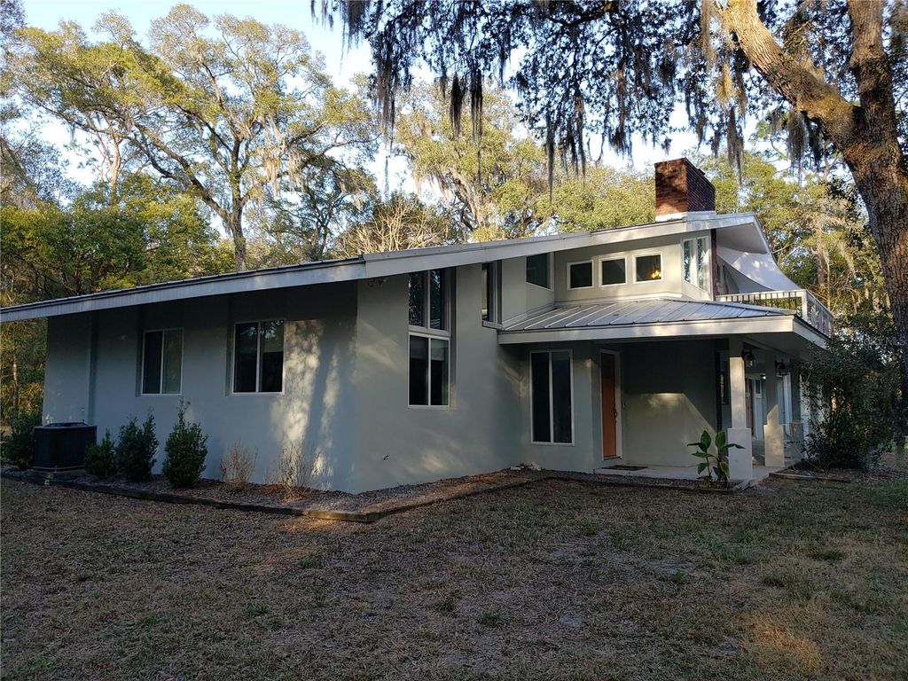 Photo of 851 E Minnesota Avenue, Deland, FL 32724 (MLS # O6376982)