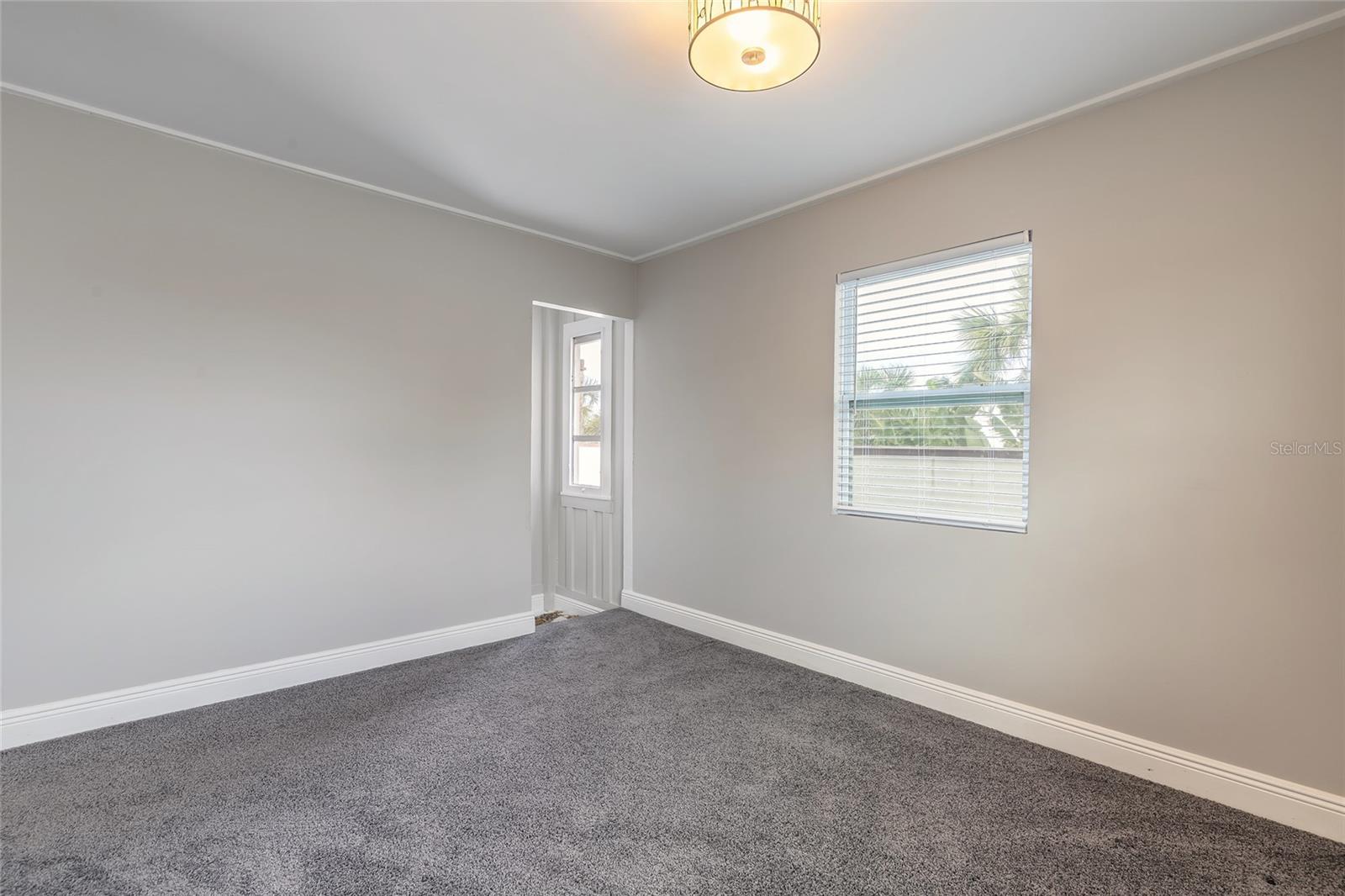 MC ELROYS BELLEVIEW - Residential