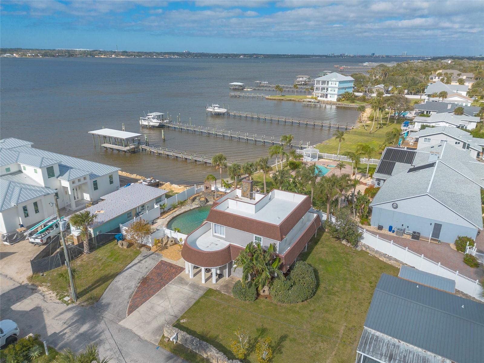 MC ELROYS BELLEVIEW - Residential