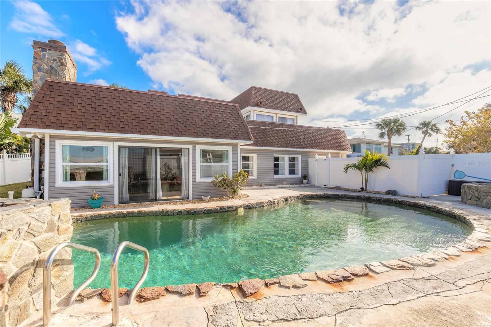 MC ELROYS BELLEVIEW - Residential