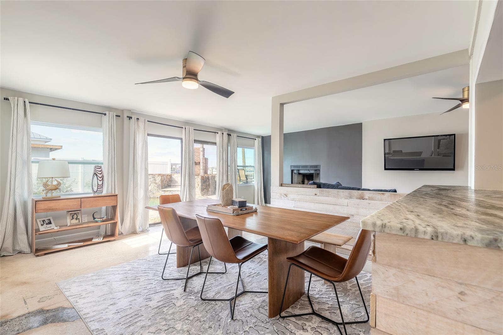 MC ELROYS BELLEVIEW - Residential