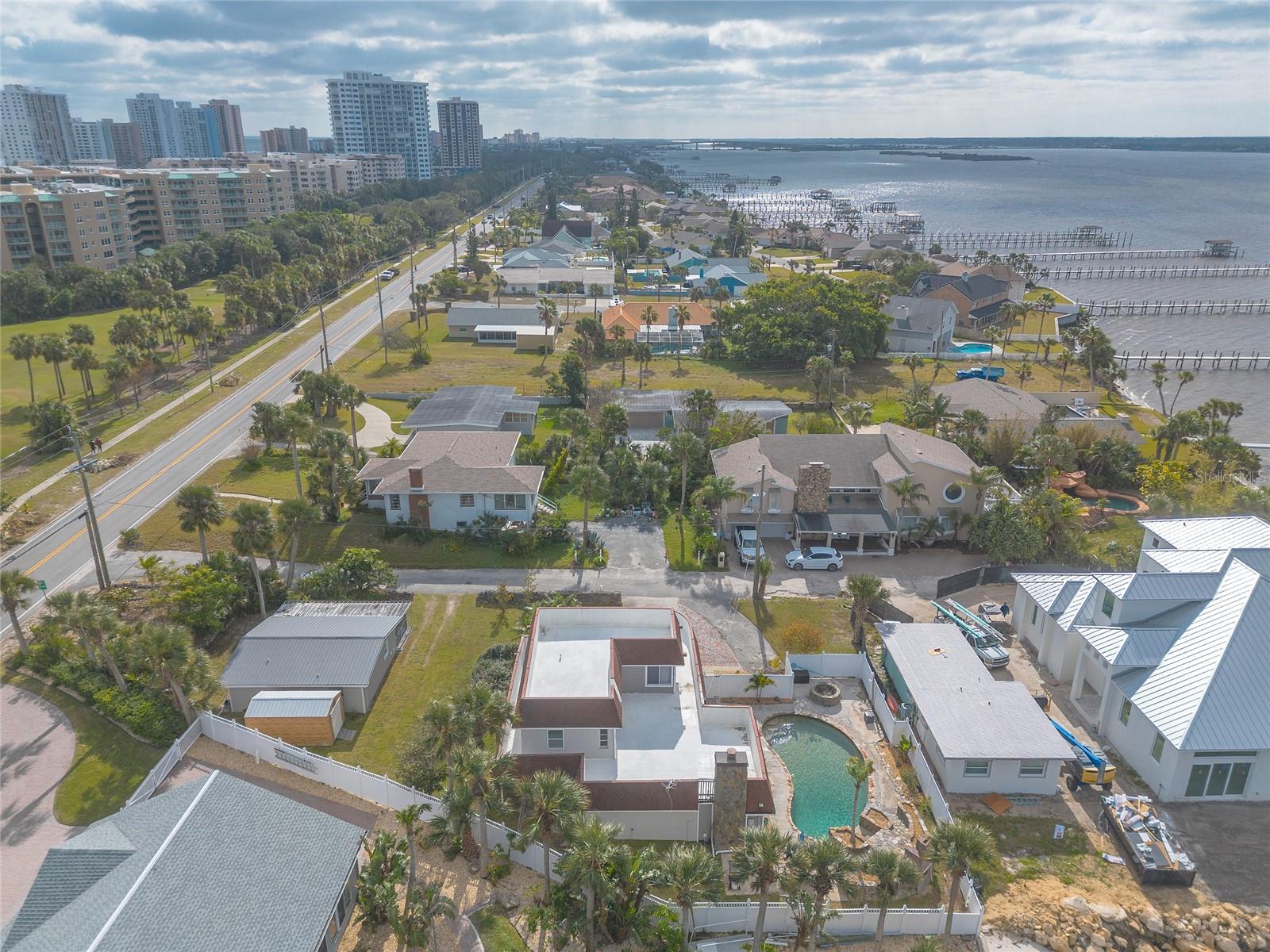 MC ELROYS BELLEVIEW - Residential