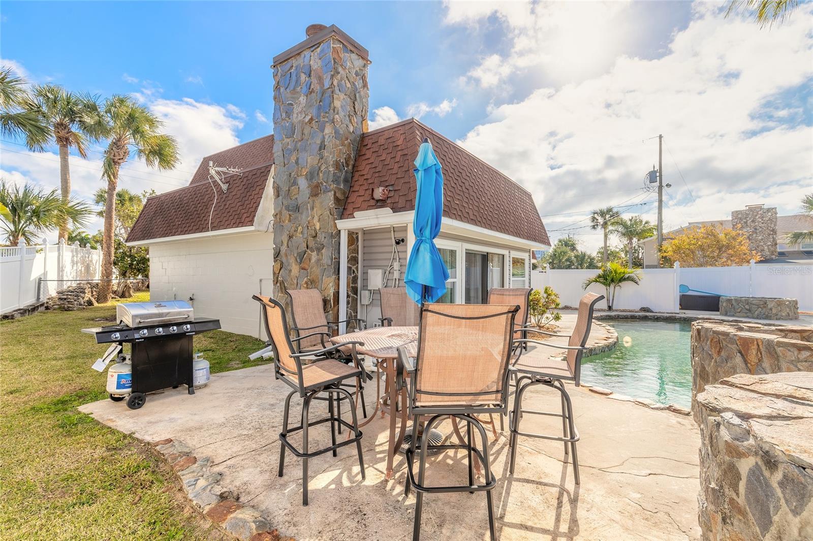 MC ELROYS BELLEVIEW - Residential