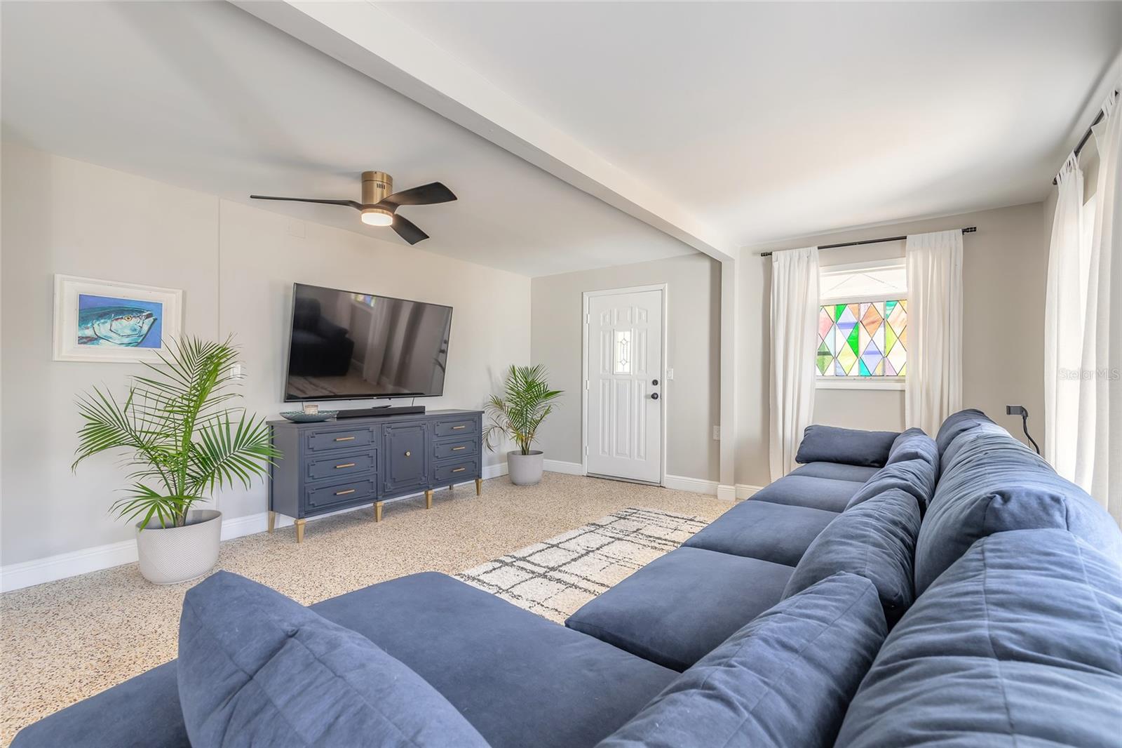 MC ELROYS BELLEVIEW - Residential