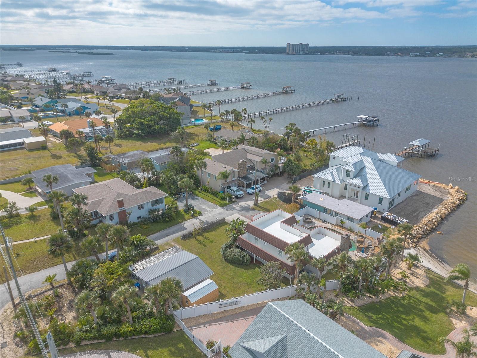 MC ELROYS BELLEVIEW - Residential