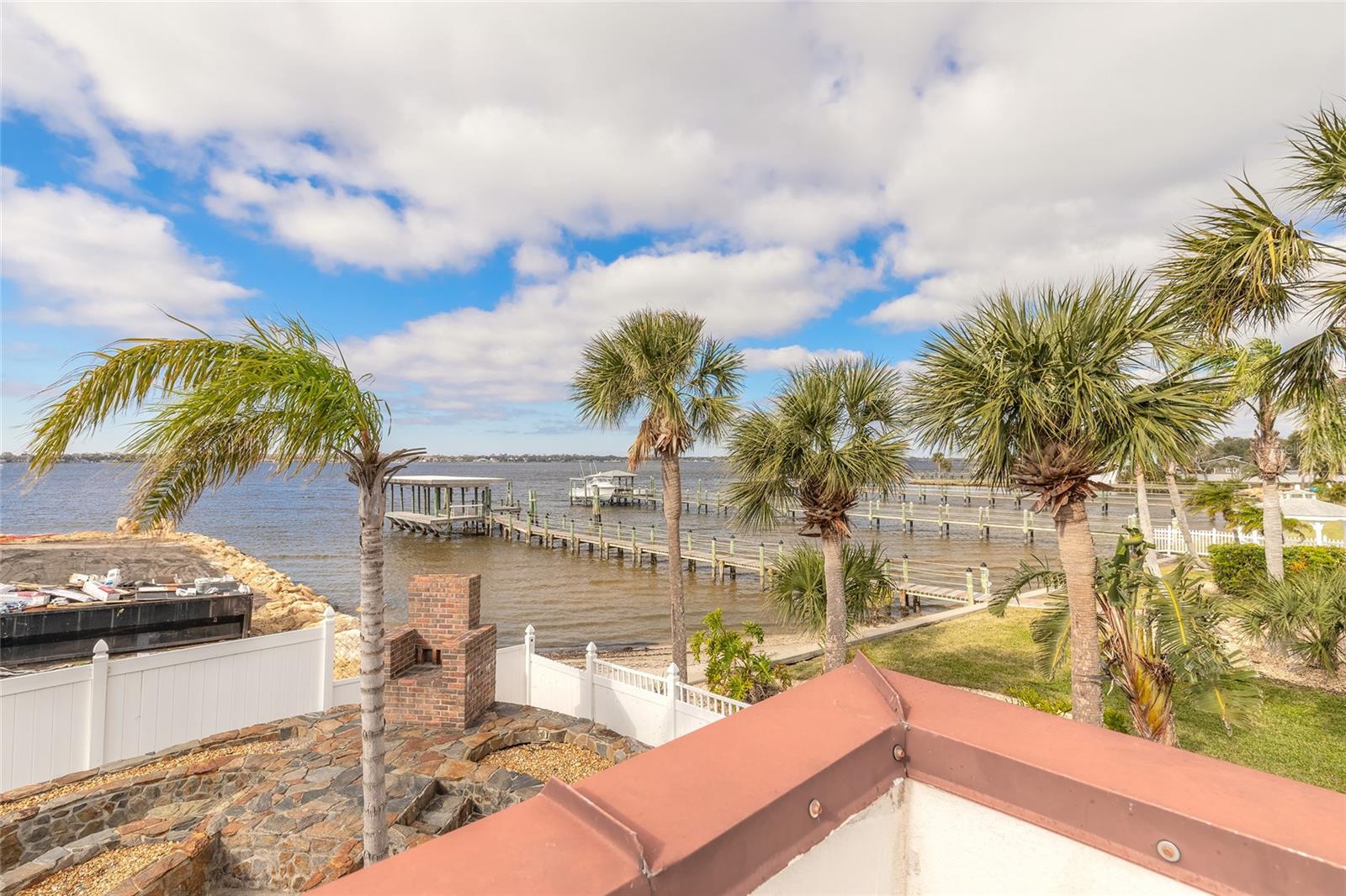 MC ELROYS BELLEVIEW - Residential