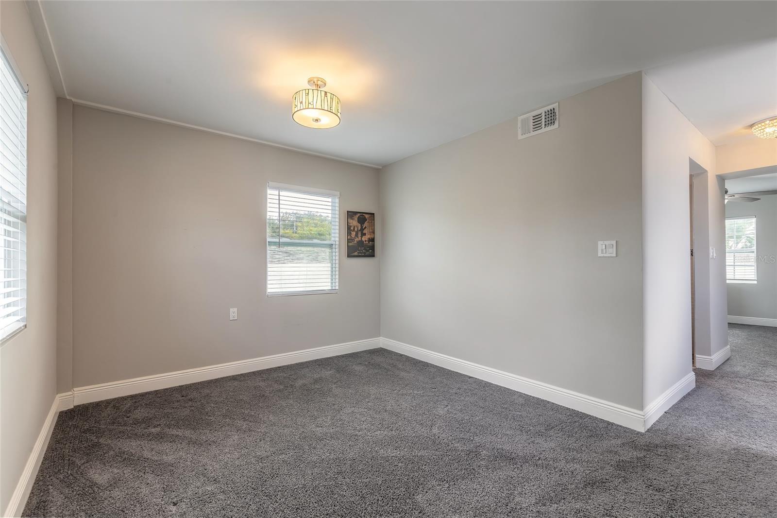 MC ELROYS BELLEVIEW - Residential