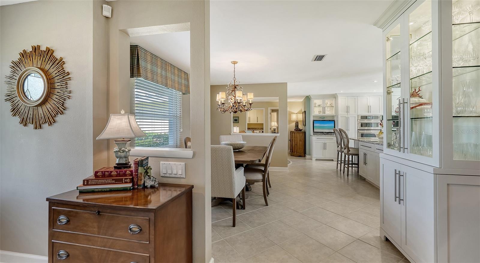 COUNTRY CLUB SHORES - Residential