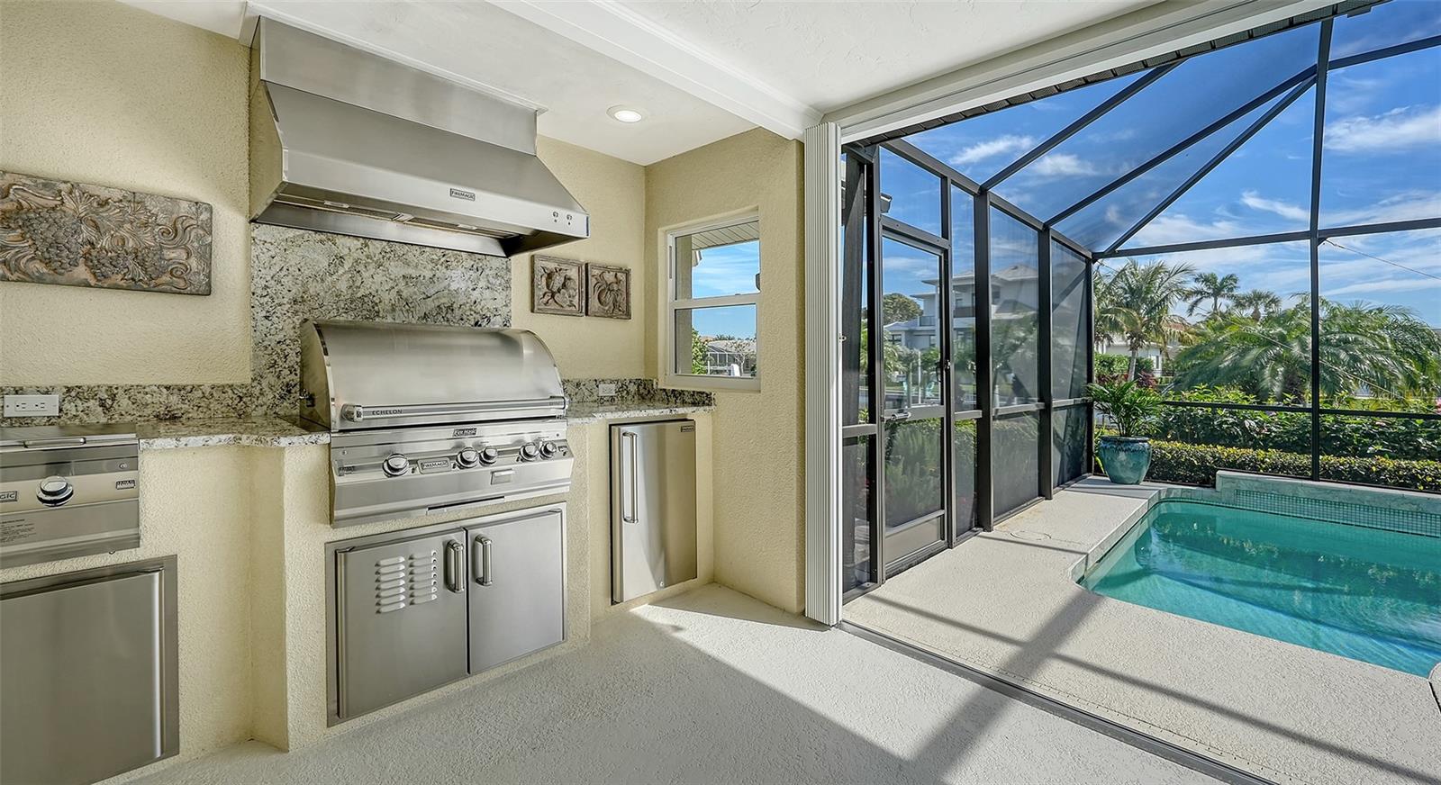 COUNTRY CLUB SHORES - Residential