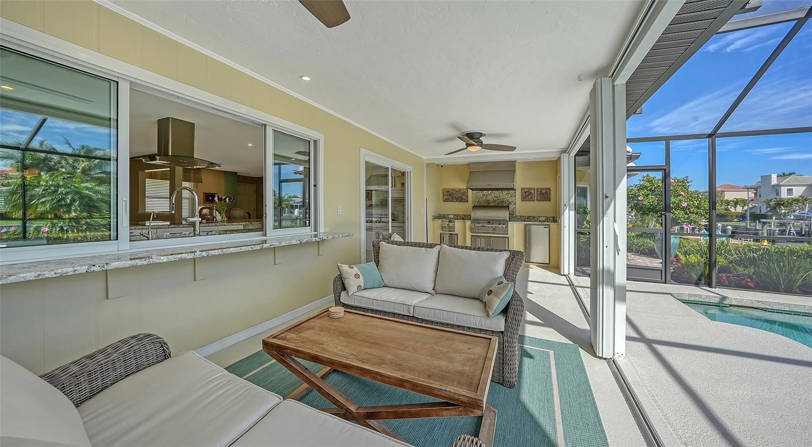 COUNTRY CLUB SHORES - Residential