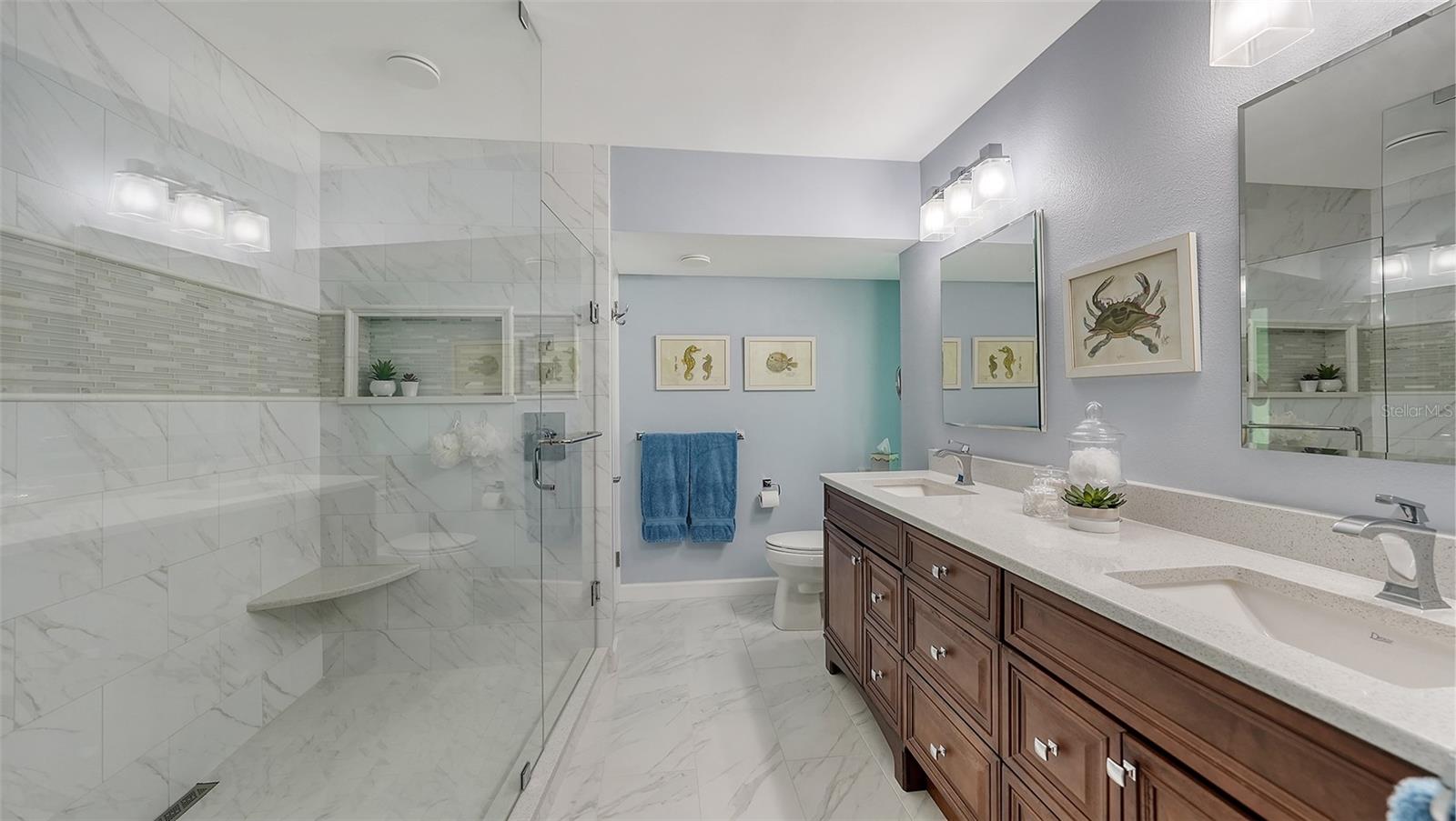 COUNTRY CLUB SHORES - Residential