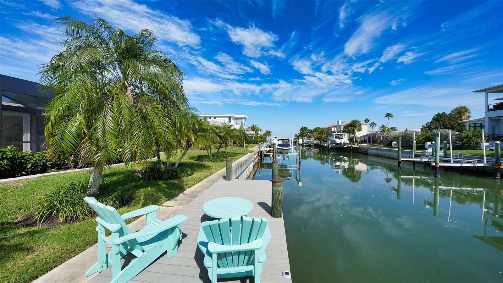 COUNTRY CLUB SHORES - Residential