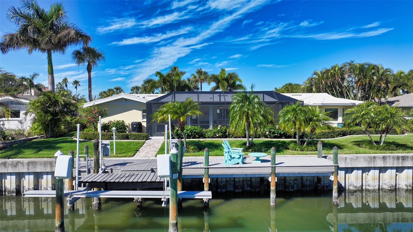 COUNTRY CLUB SHORES - Residential