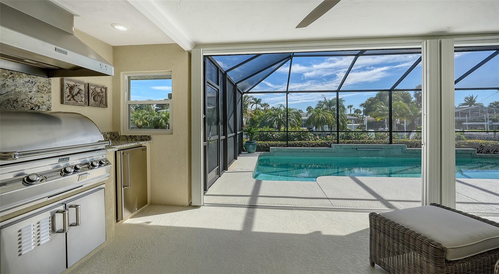 COUNTRY CLUB SHORES - Residential