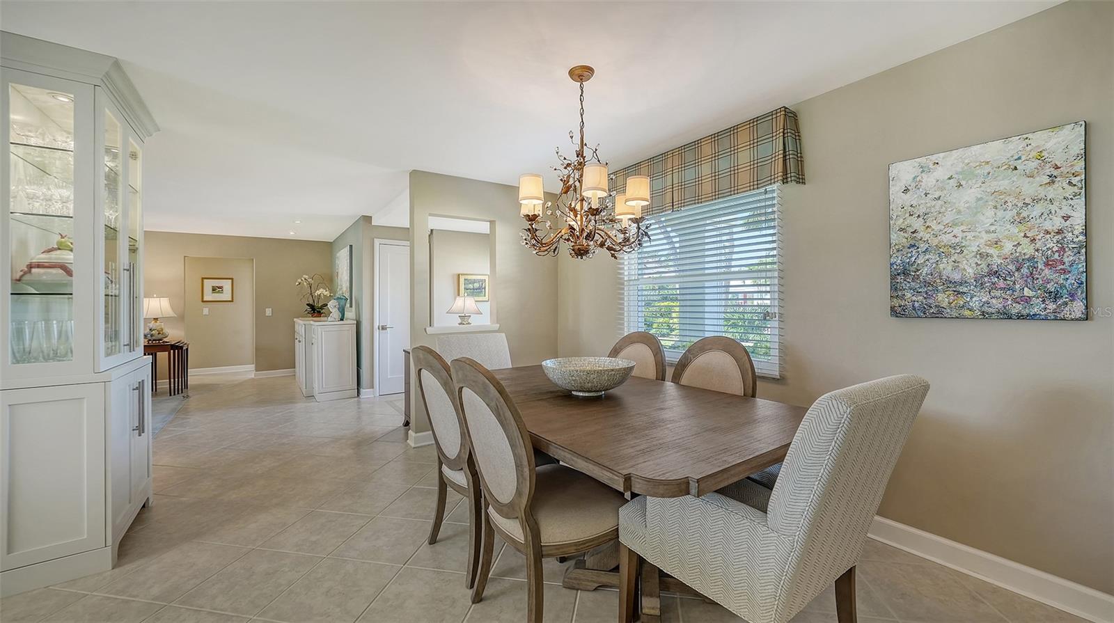 COUNTRY CLUB SHORES - Residential