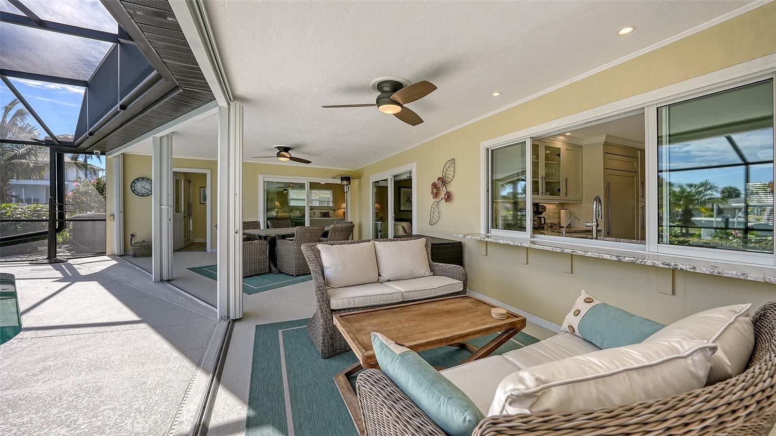 COUNTRY CLUB SHORES - Residential