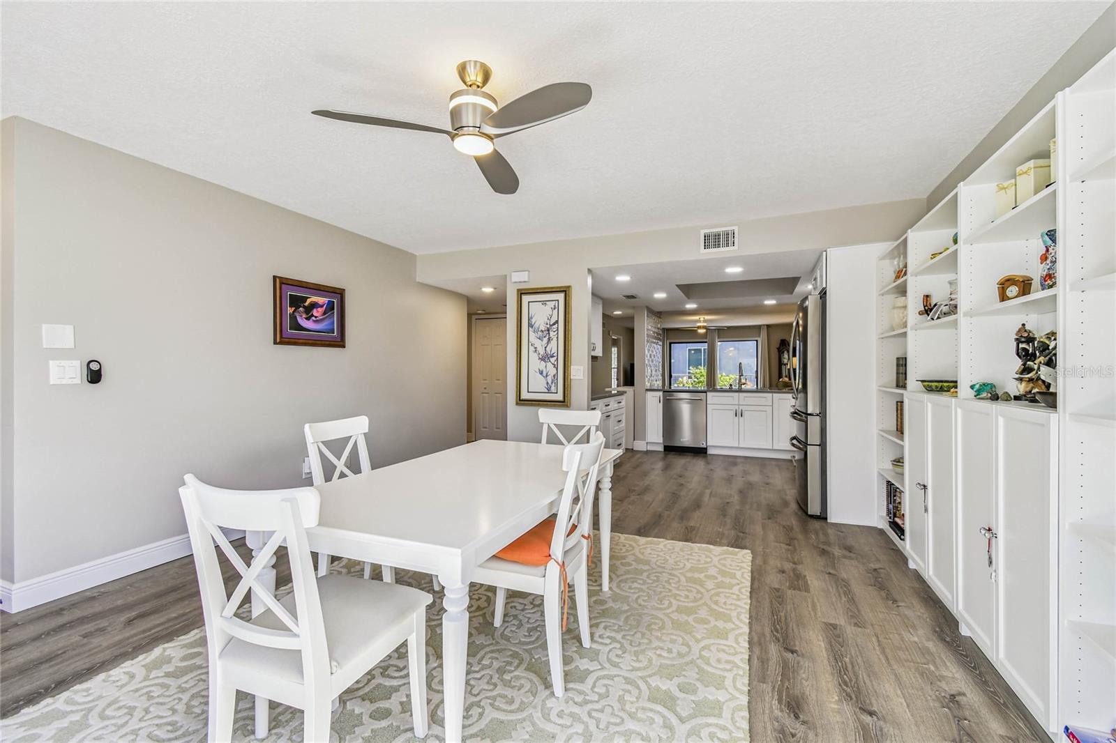MACEDONIAN CONDO - Residential