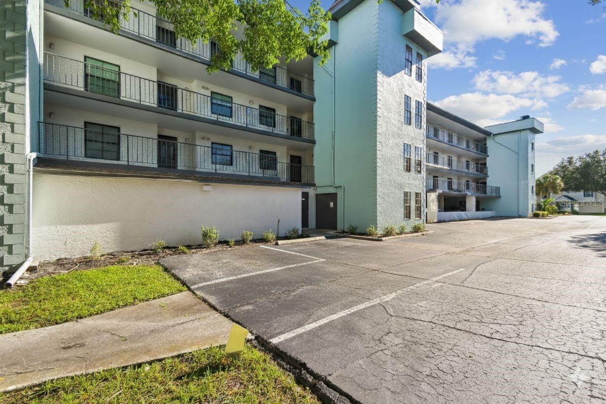MACEDONIAN CONDO - Residential