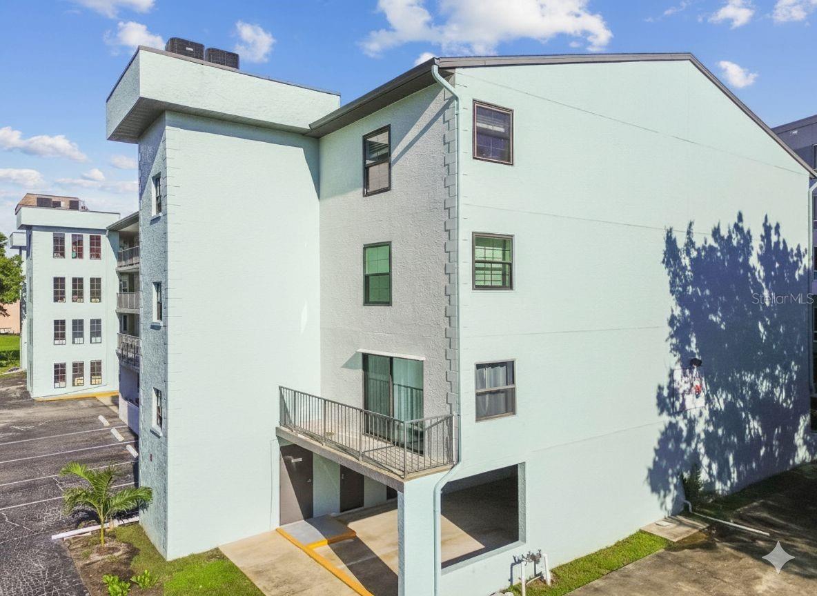 MACEDONIAN CONDO - Residential