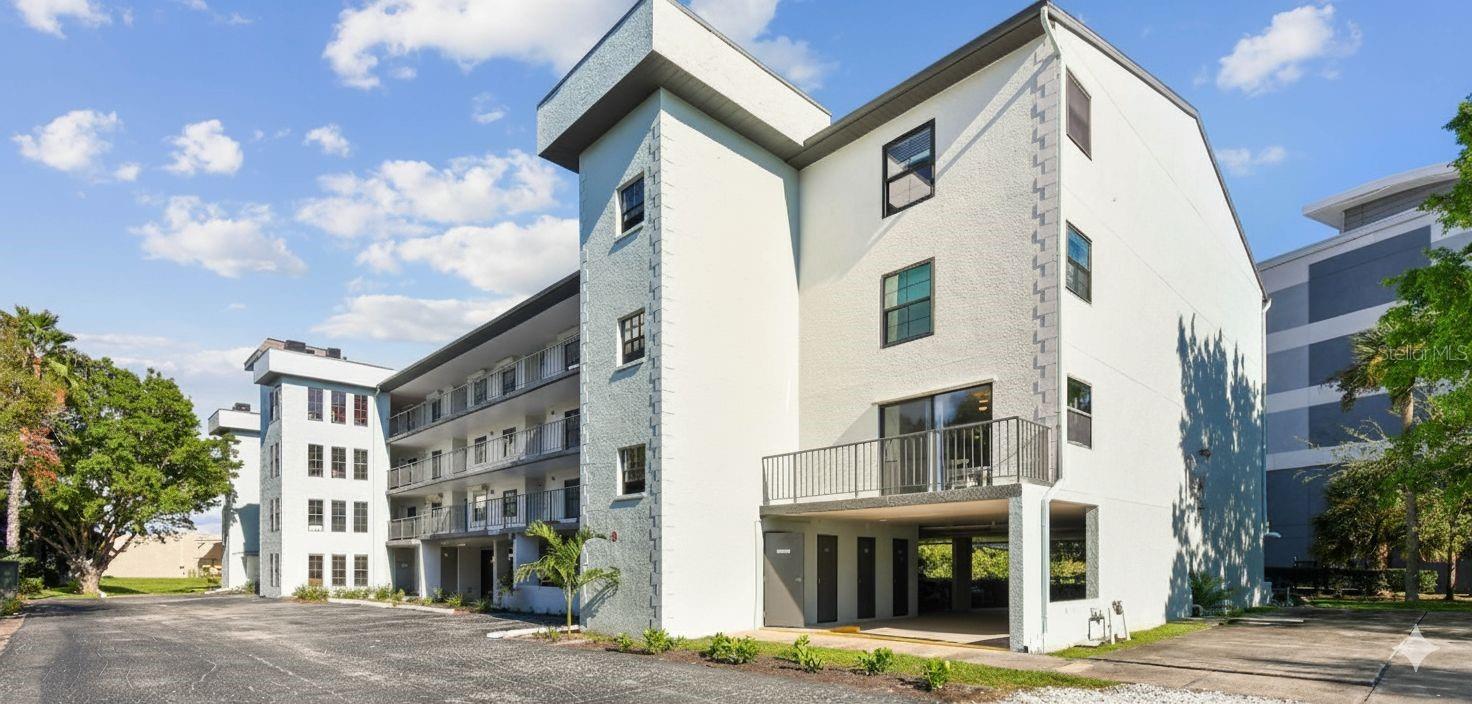 MACEDONIAN CONDO - Residential