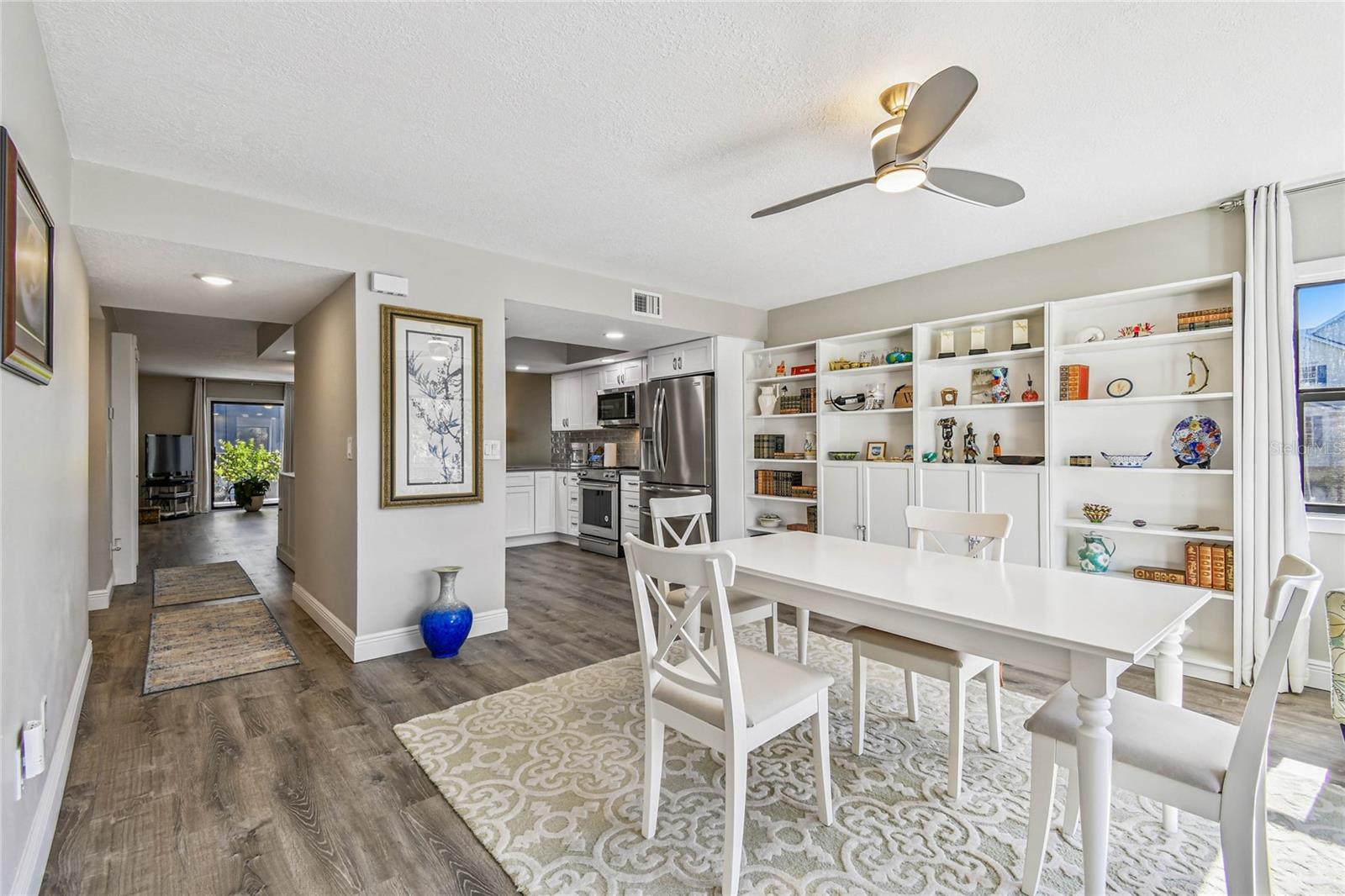 MACEDONIAN CONDO - Residential