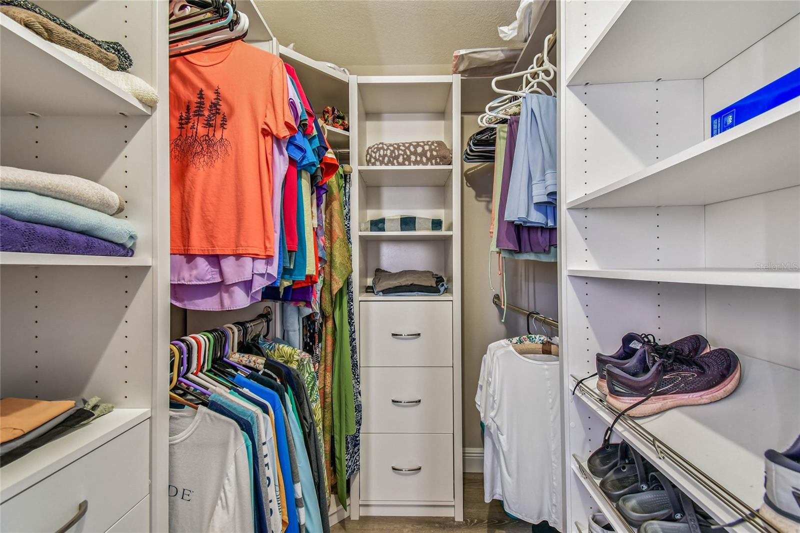 MACEDONIAN CONDO - Residential