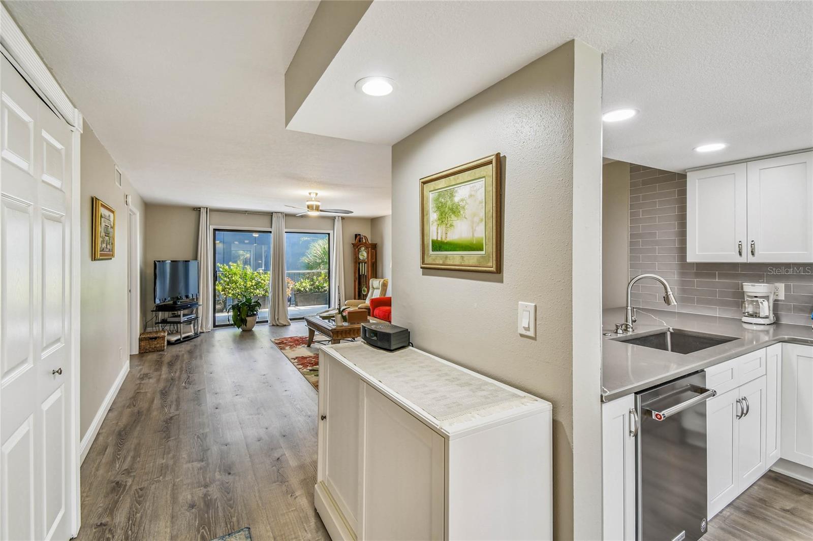 MACEDONIAN CONDO - Residential
