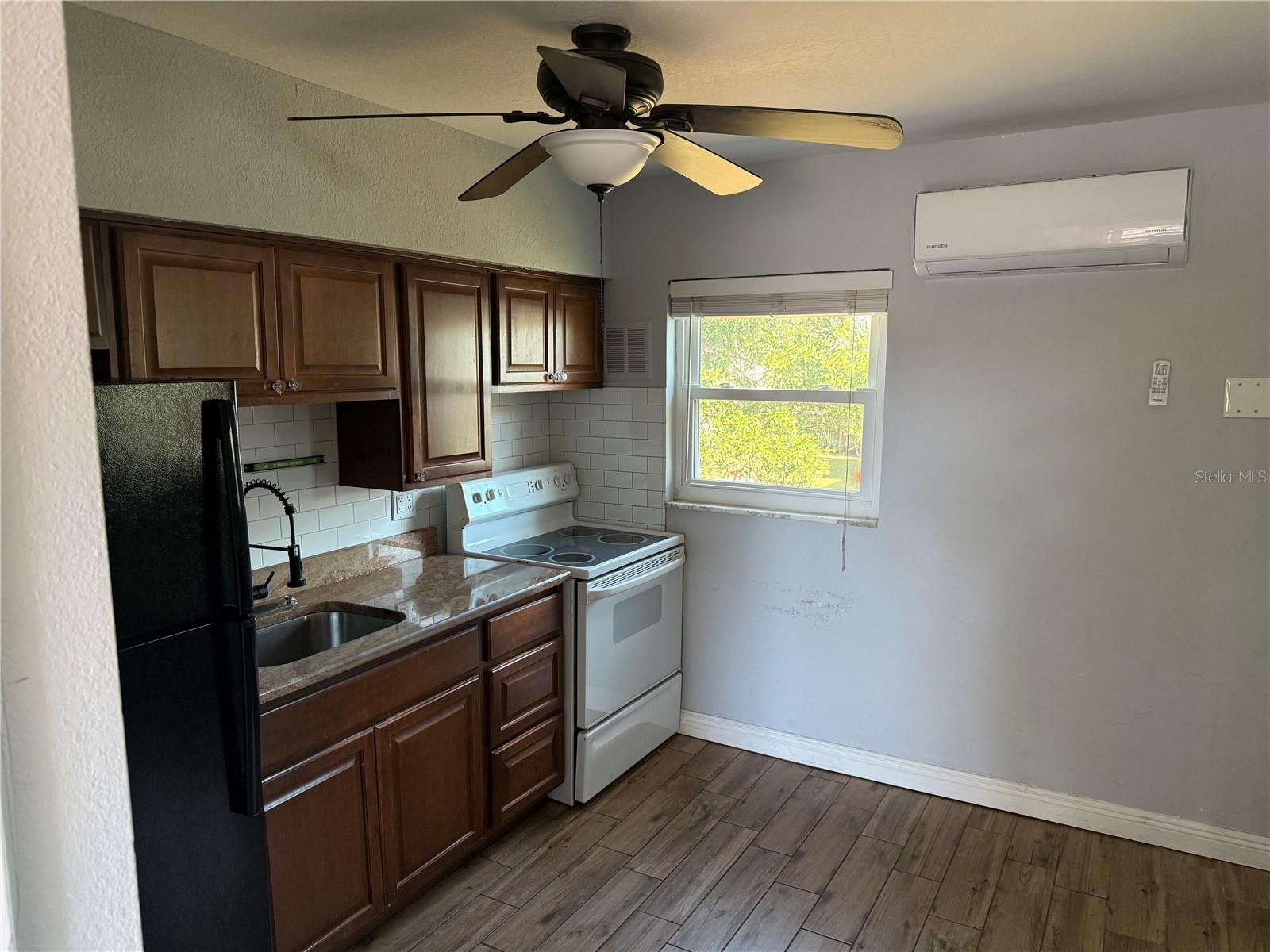 SHIEDERS SUB - Residential Lease