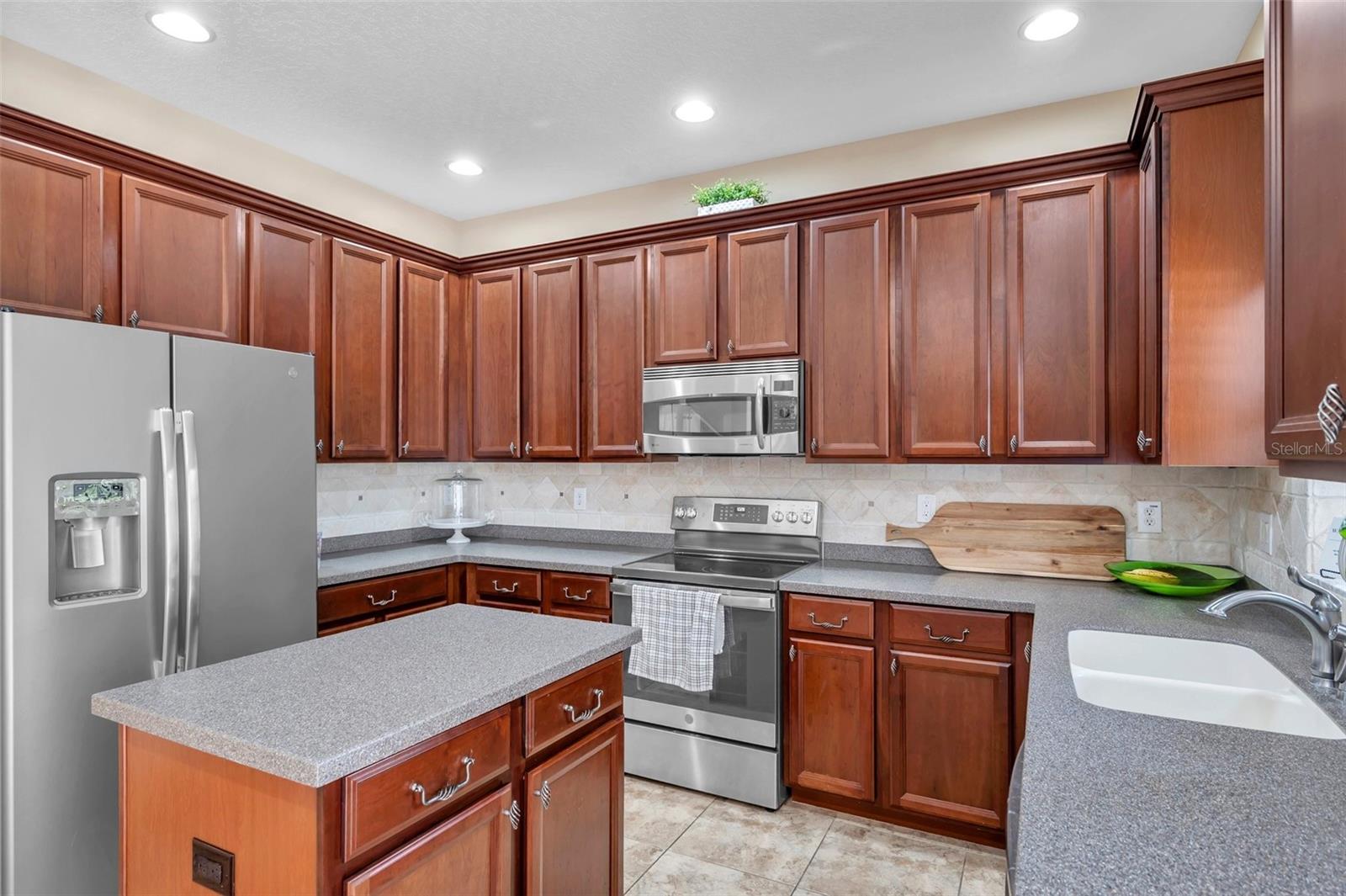 WATERS EDGE - Residential Lease