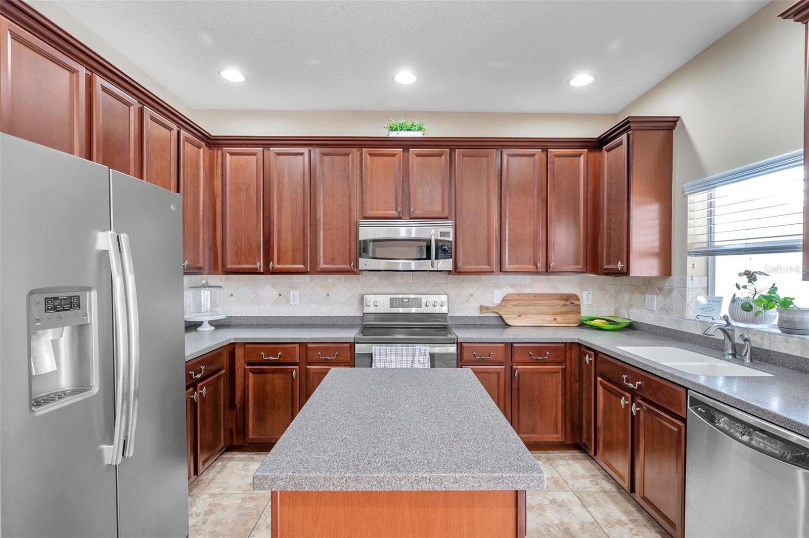 WATERS EDGE - Residential Lease