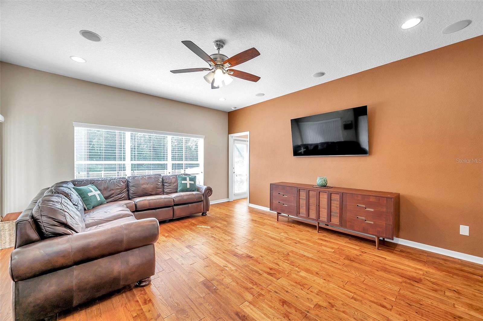 WATERS EDGE - Residential Lease