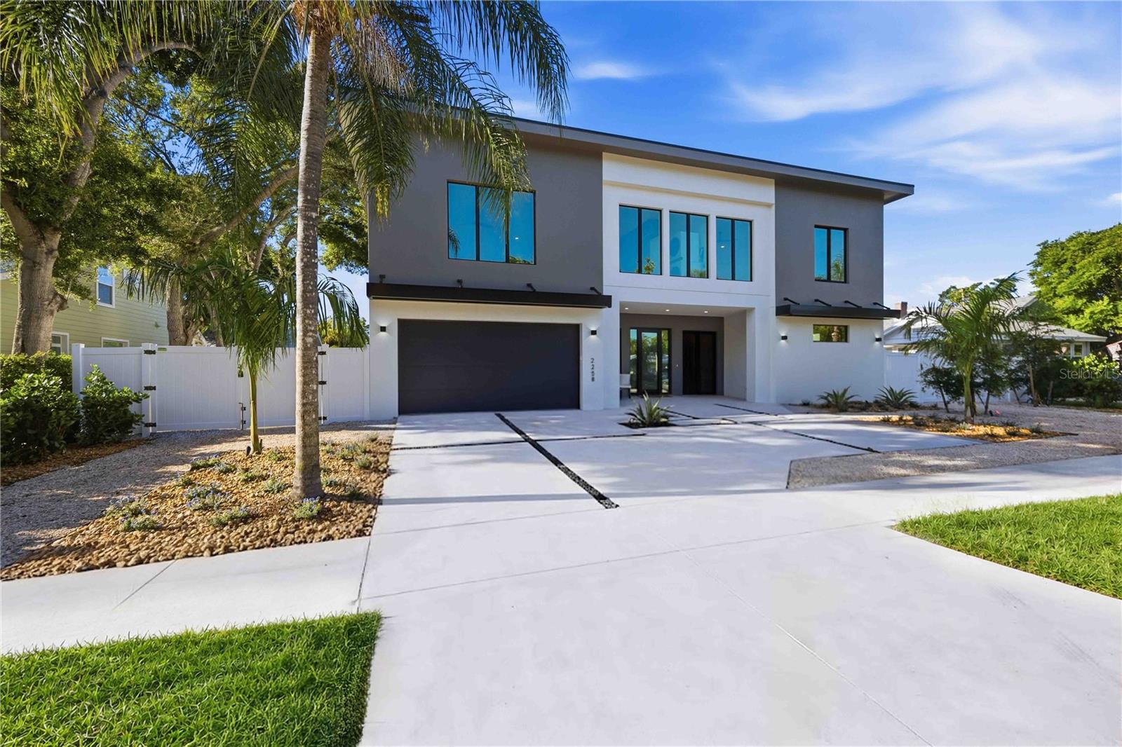 2258 Arlington St, Sarasota, FL, 34239, USA, 5 Bedrooms Bedrooms, ,6 BathroomsBathrooms,Residential,Active,2258 Arlington St,A4696669