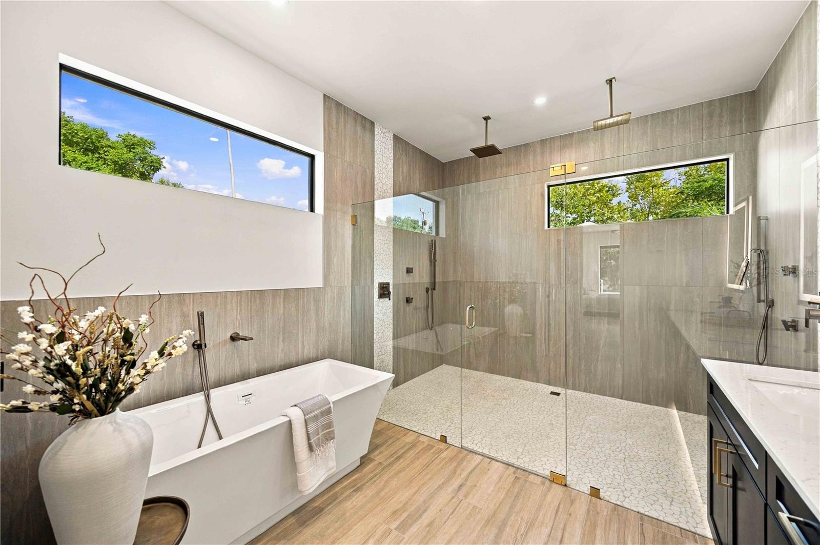 2258 Arlington St, Sarasota, FL, 34239, USA, 5 Bedrooms Bedrooms, ,6 BathroomsBathrooms,Residential,Active,2258 Arlington St,A4696669