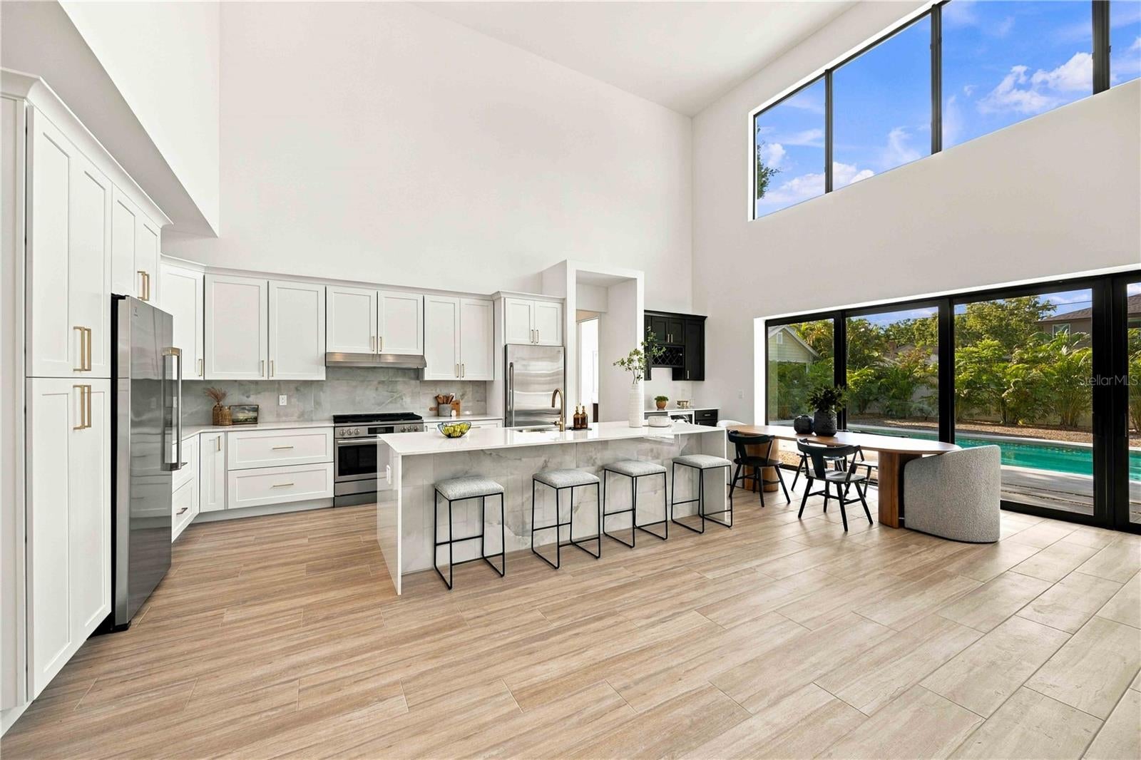 2258 Arlington St, Sarasota, FL, 34239, USA, 5 Bedrooms Bedrooms, ,6 BathroomsBathrooms,Residential,Active,2258 Arlington St,A4696669