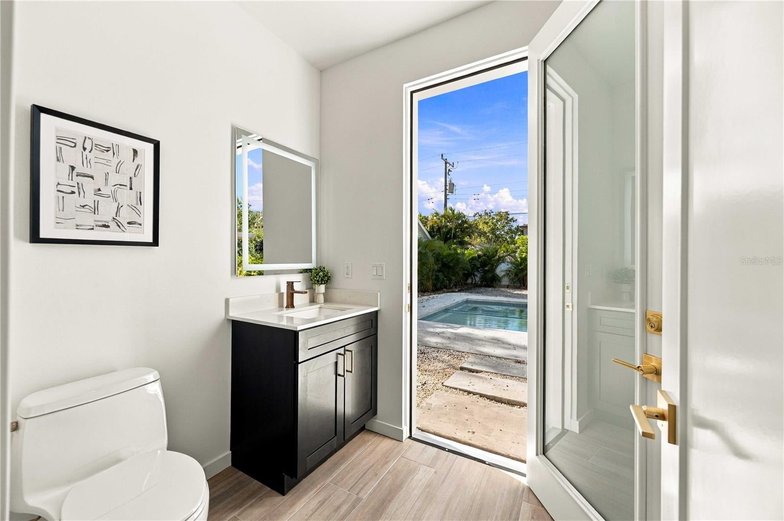 2258 Arlington St, Sarasota, FL, 34239, USA, 5 Bedrooms Bedrooms, ,6 BathroomsBathrooms,Residential,Active,2258 Arlington St,A4696669