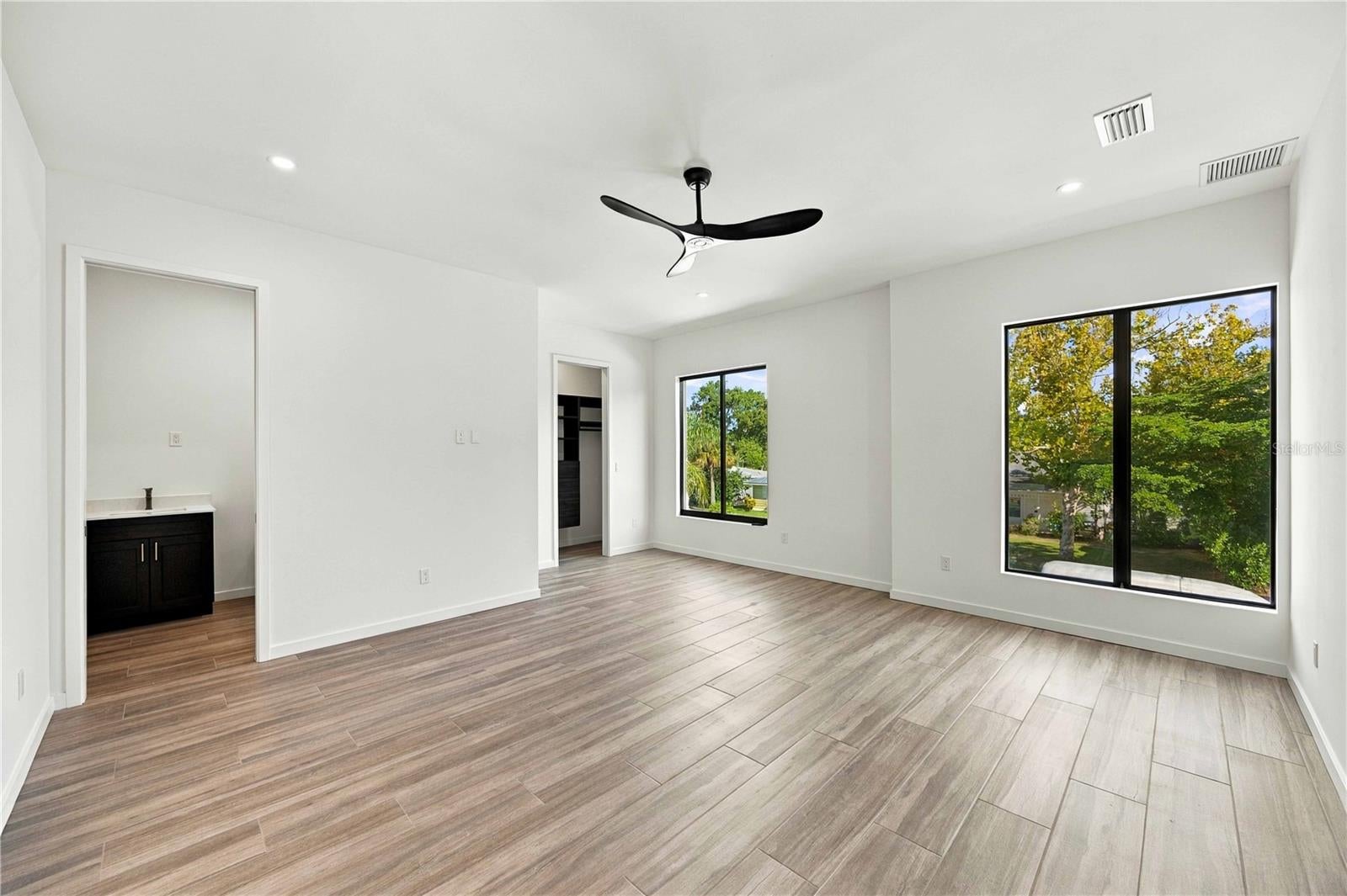 2258 Arlington St, Sarasota, FL, 34239, USA, 5 Bedrooms Bedrooms, ,6 BathroomsBathrooms,Residential,Active,2258 Arlington St,A4696669