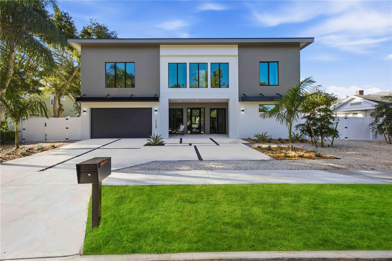 2258 Arlington St, Sarasota, FL, 34239, USA, 5 Bedrooms Bedrooms, ,6 BathroomsBathrooms,Residential,Active,2258 Arlington St,A4696669