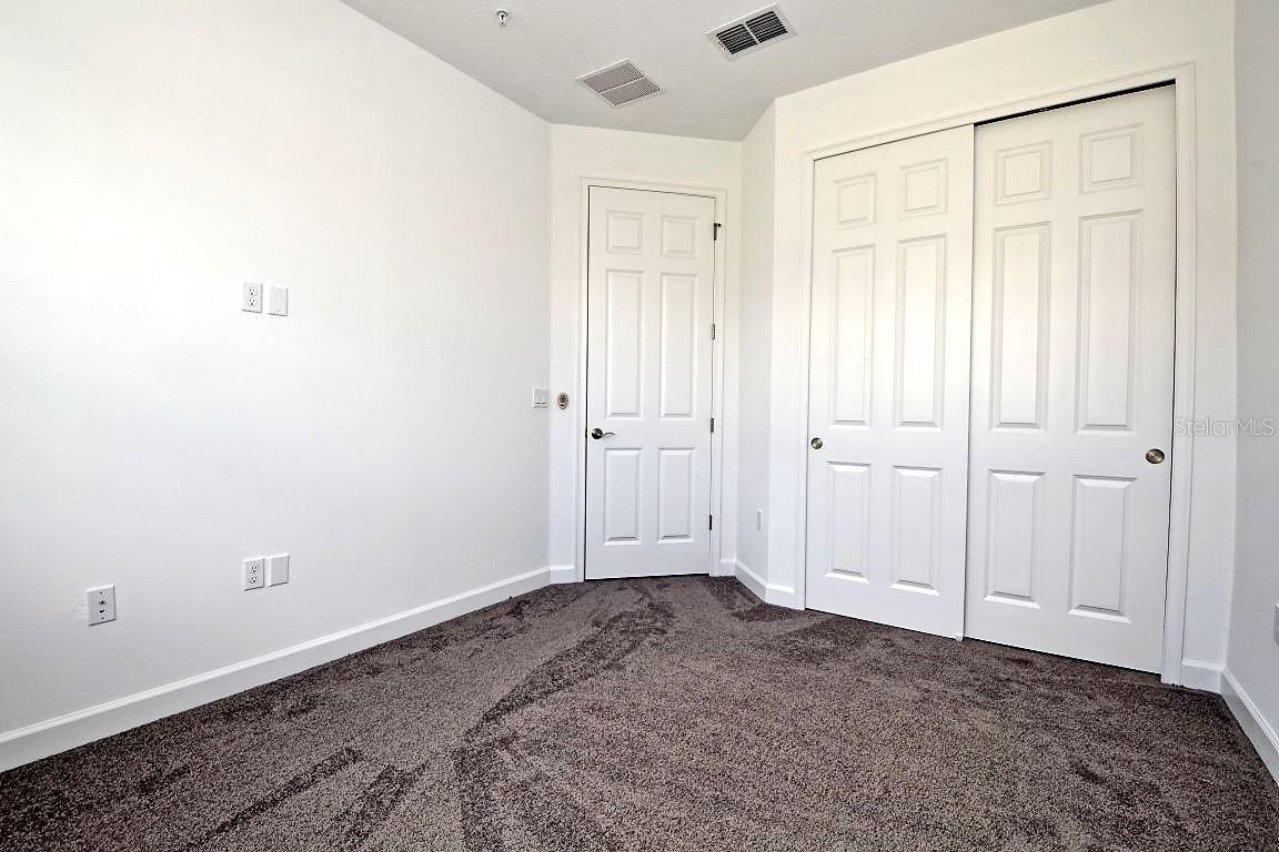 GRANDE OAKS AT HEATHROW - Residential Lease