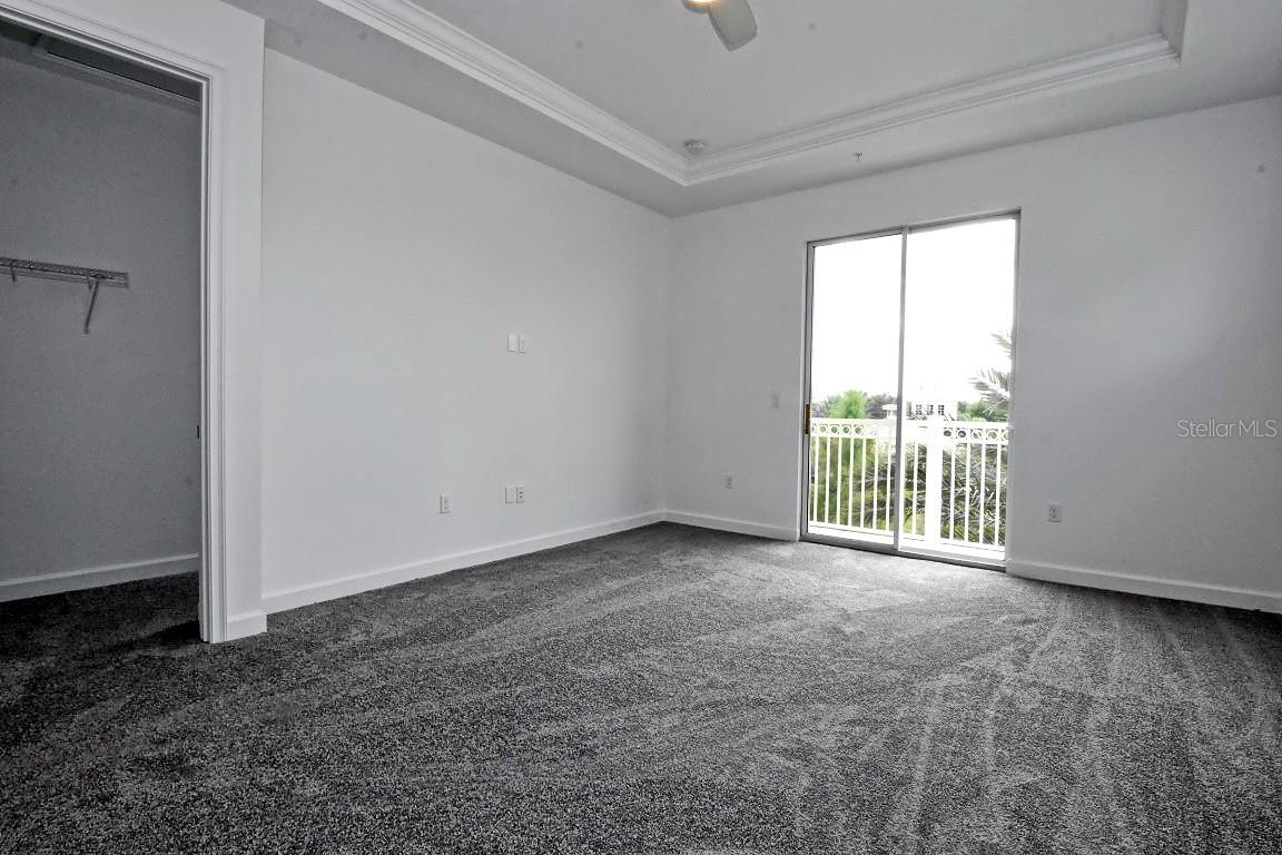 GRANDE OAKS AT HEATHROW - Residential Lease