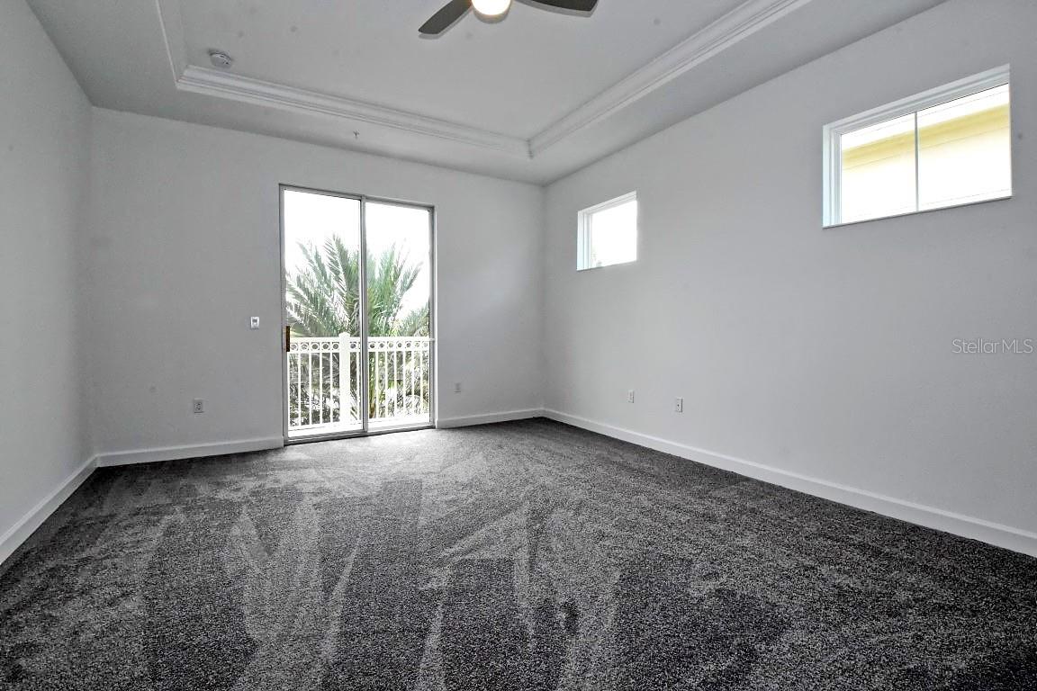 GRANDE OAKS AT HEATHROW - Residential Lease