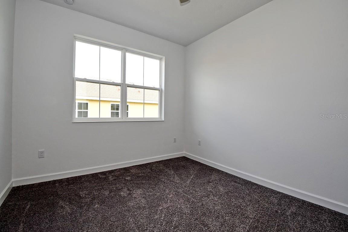 GRANDE OAKS AT HEATHROW - Residential Lease