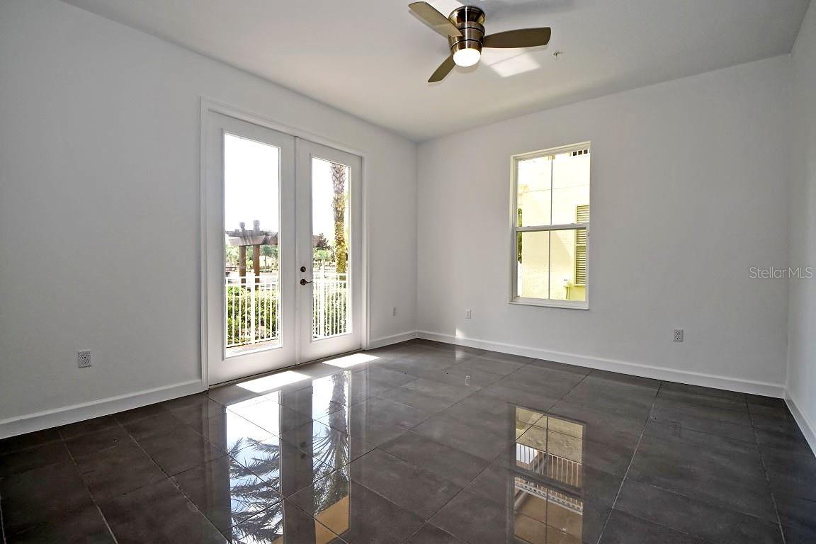 GRANDE OAKS AT HEATHROW - Residential Lease