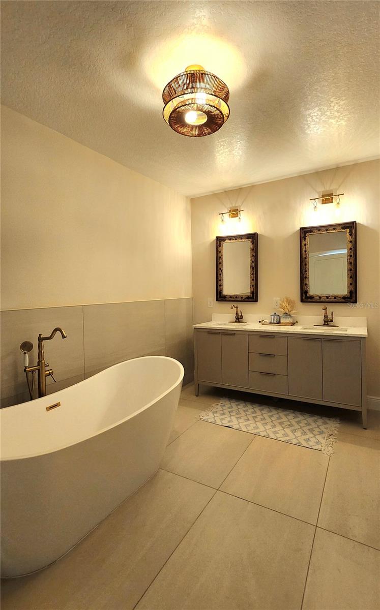 SEA COLONY AT GULF LANDINGS PH 02 - Residential