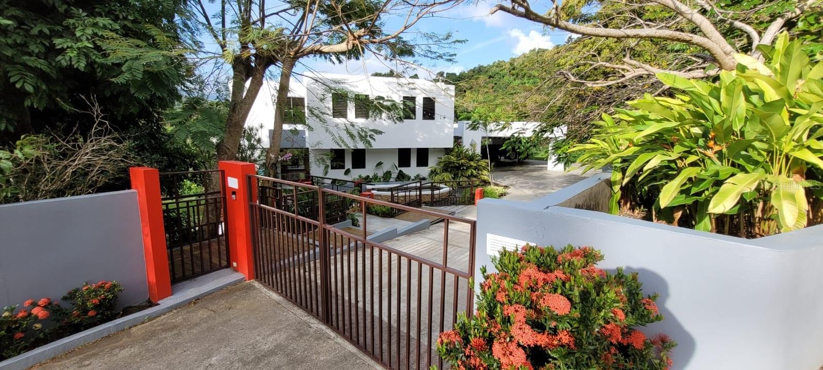 PR 992 KM3.4 3 ST VILLAS DE LUQUILLO D18