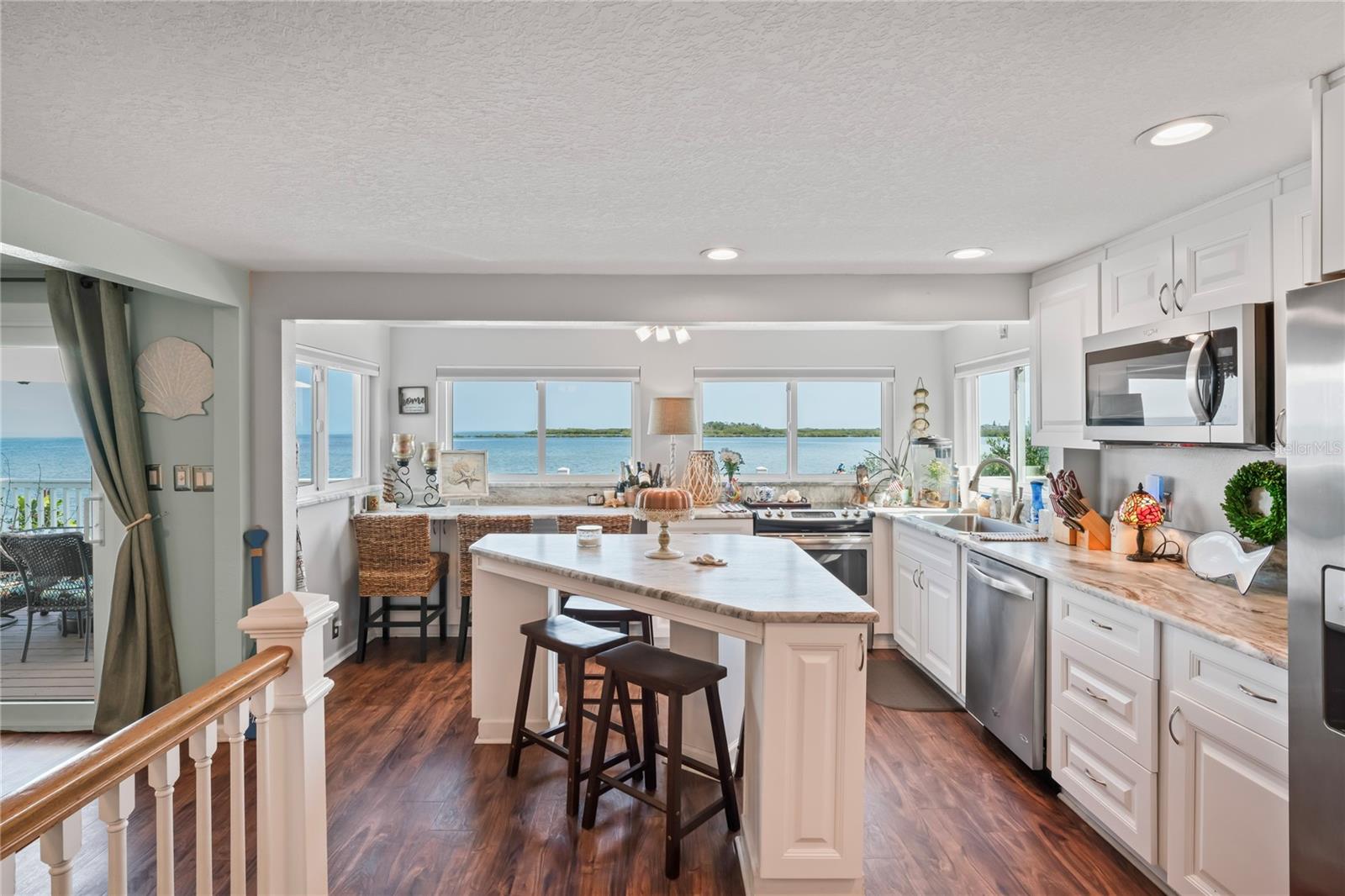 DRIFTWOOD ISLES - Residential