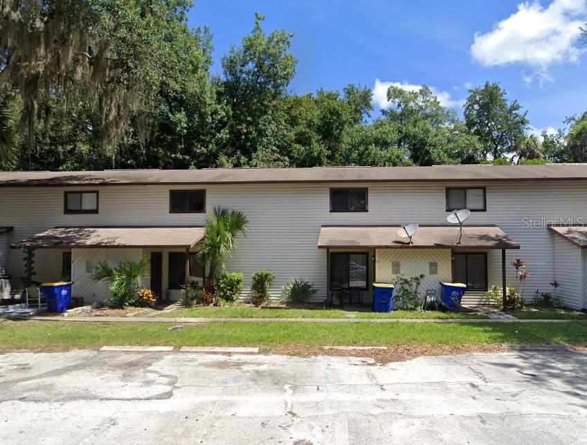 2 Bedroom 1.5 Bathroom unit located in Edgewater. The property is pet-friendly and includes a private rear patio. It's just a short 8-minute drive from New Smyrna Beach.