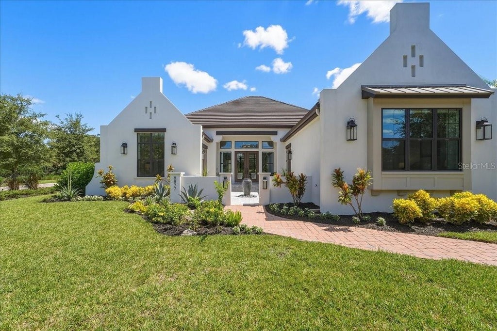 Photo of 8877 Colonels Court, Sarasota, FL 34240 (MLS # A4705920)